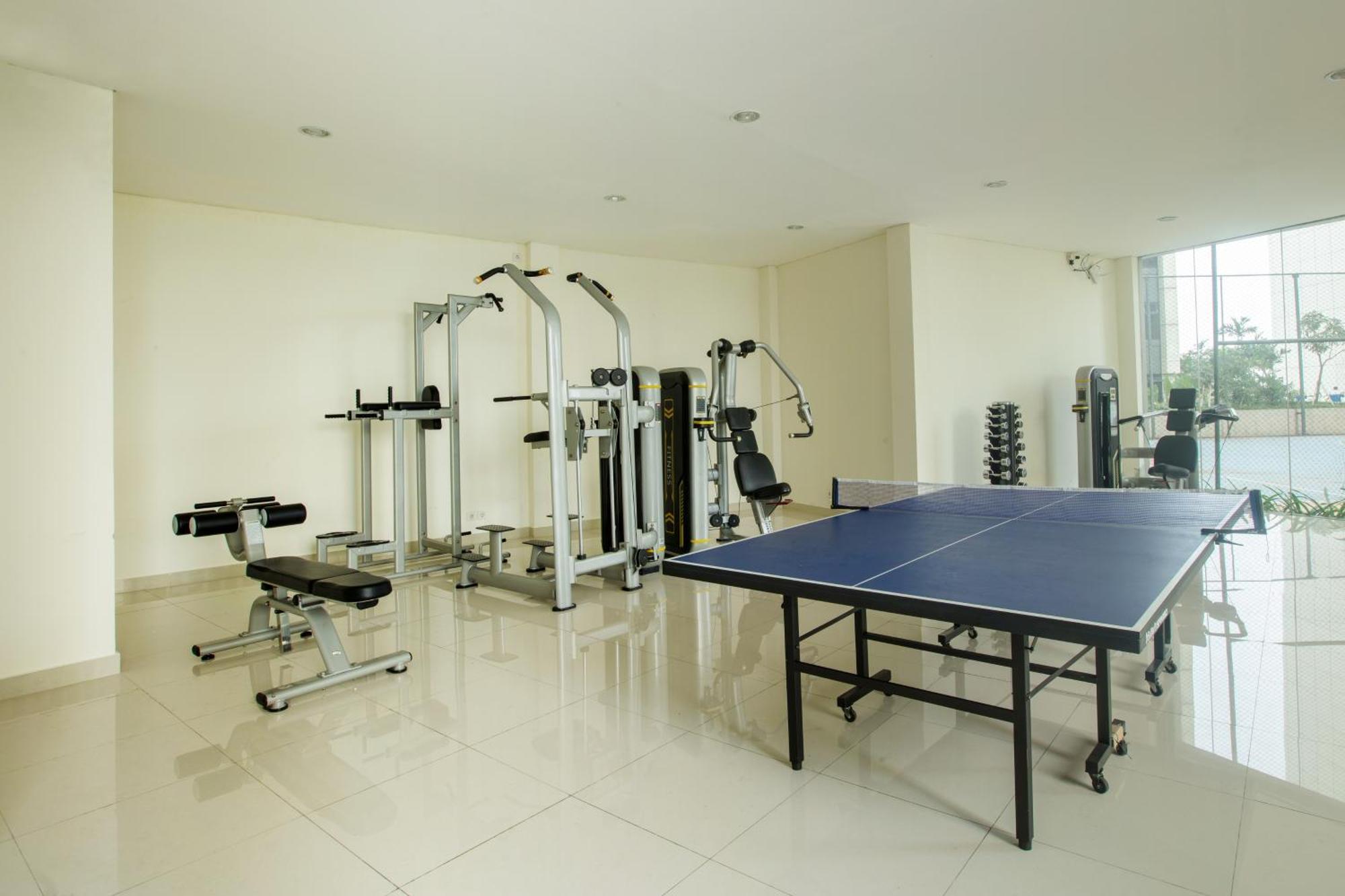 Louis Kienne Cikarang Hotel & Service Apartment Bekasi Exterior photo